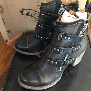 NIB Freebird Beckett Black size 9